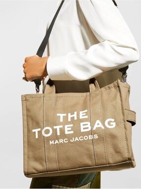 Marc Jacobs Tote Bag in Tan with White Logo